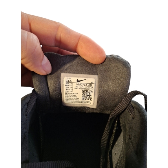 Nike Dark Gray Athletic Shoes - Picture 5 of 5